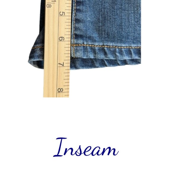 St. John’s Bay women’s Shorts Size 12 Floral Embroidery - Picture 7 of 8